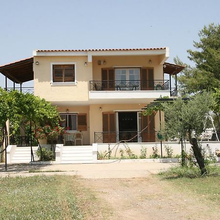 Villa Vlichos Amarynthos Luaran gambar