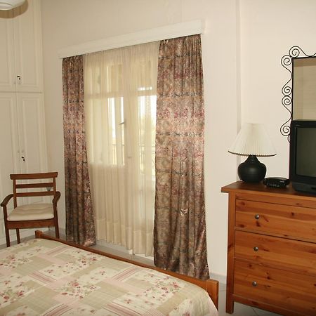 Villa Vlichos Amarynthos Luaran gambar