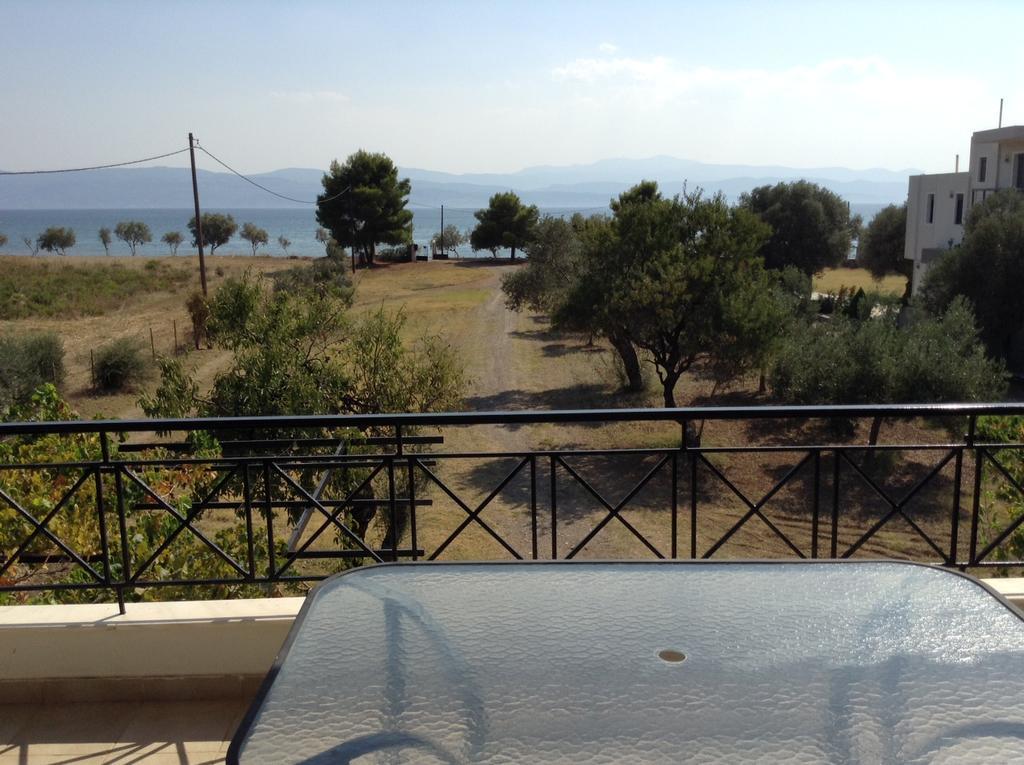 Villa Vlichos Amarynthos Luaran gambar