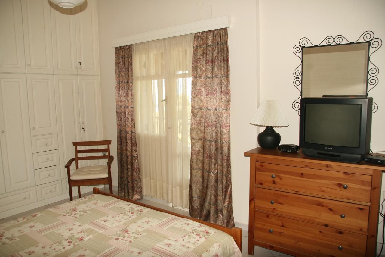 Villa Vlichos Amarynthos Luaran gambar