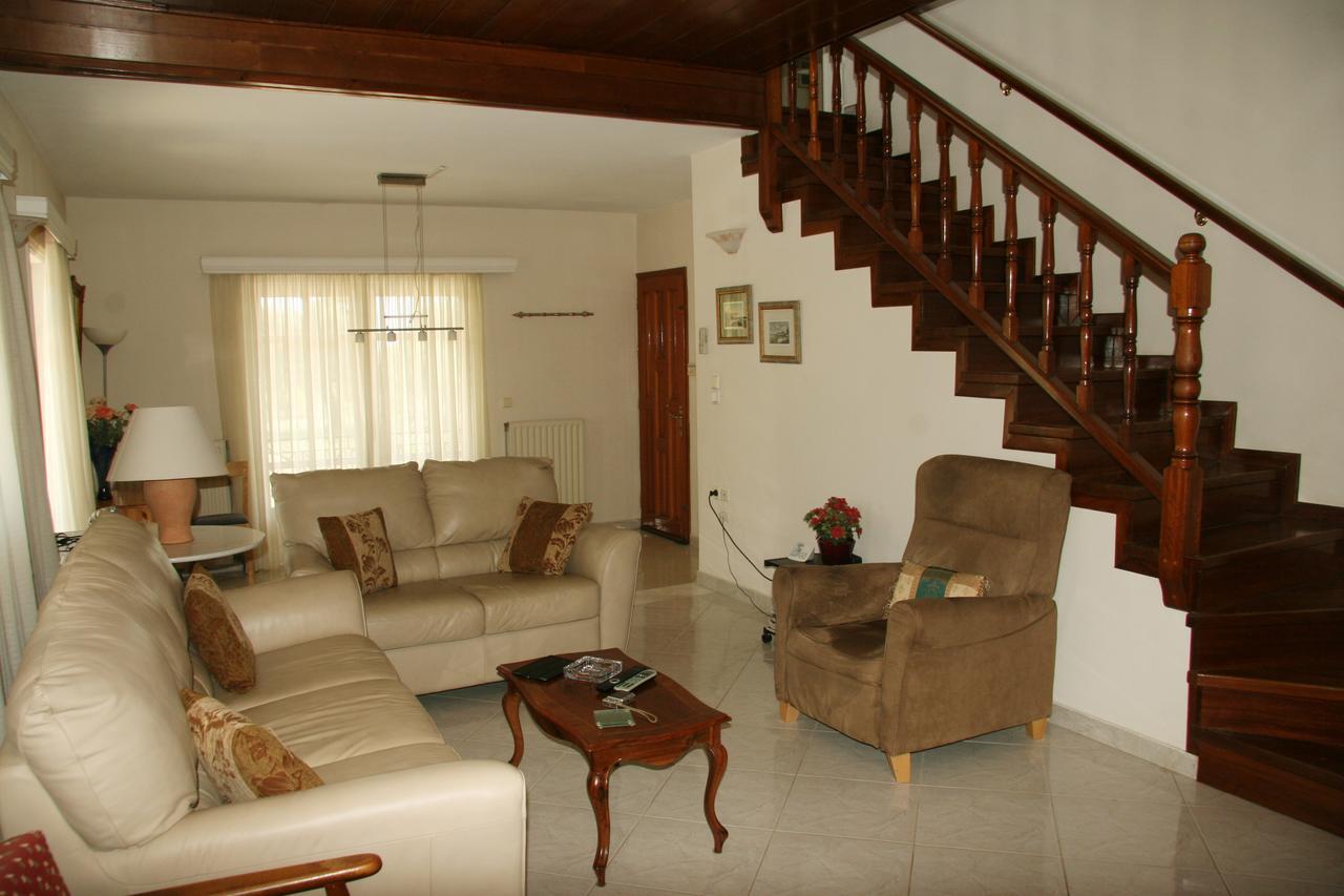 Villa Vlichos Amarynthos Luaran gambar
