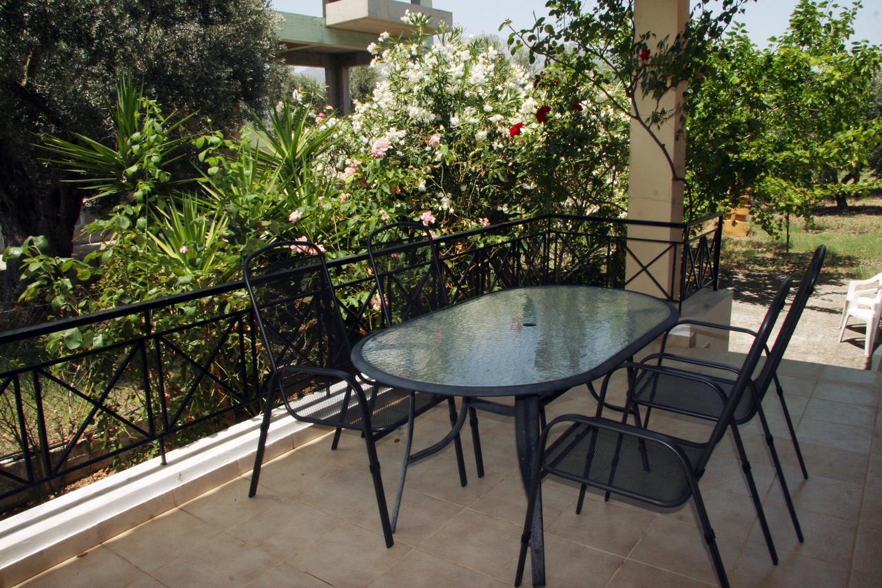Villa Vlichos Amarynthos Luaran gambar
