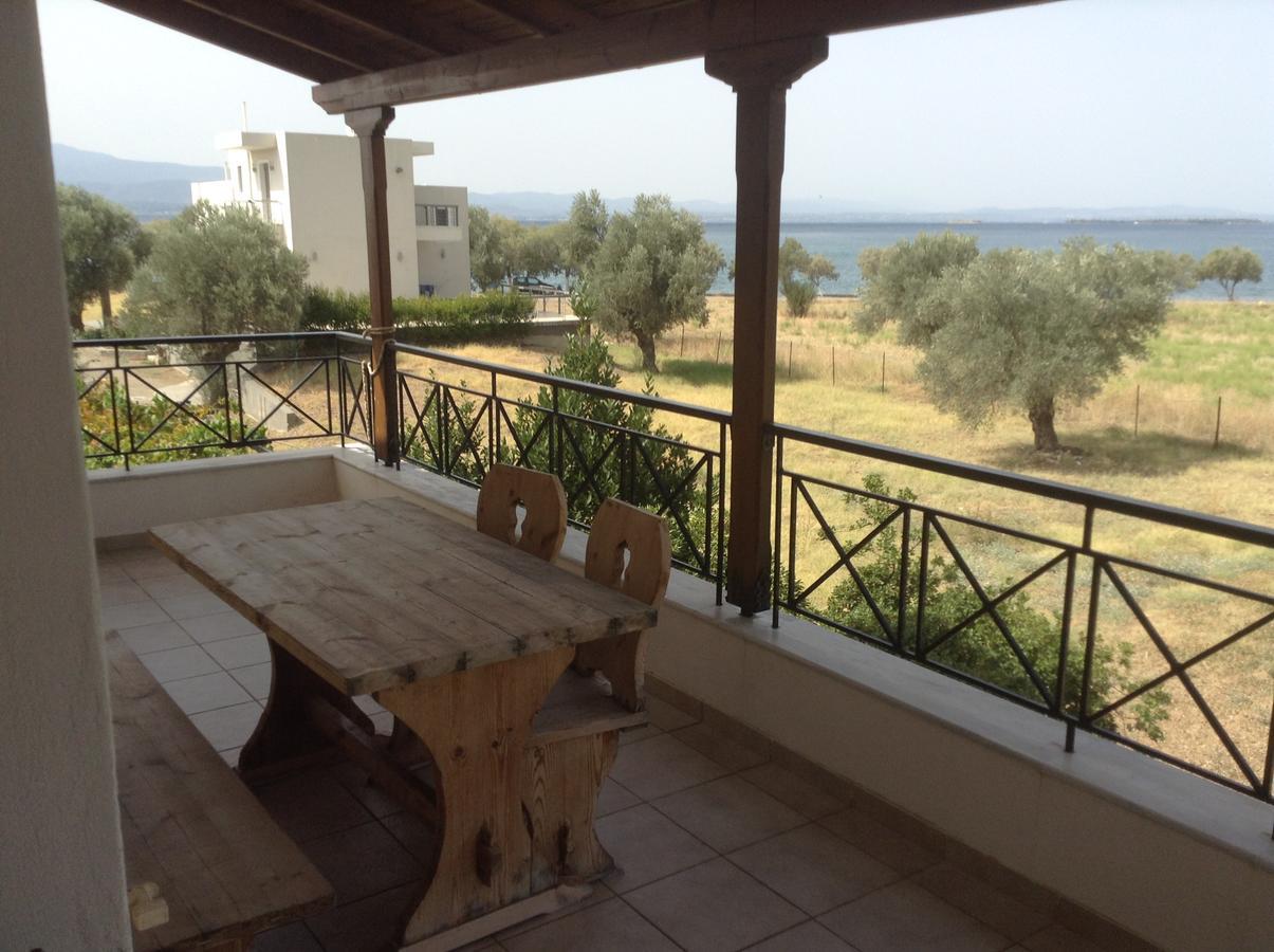 Villa Vlichos Amarynthos Luaran gambar
