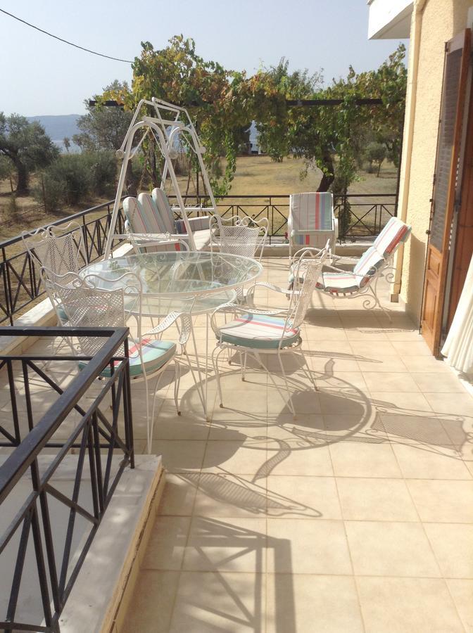 Villa Vlichos Amarynthos Luaran gambar